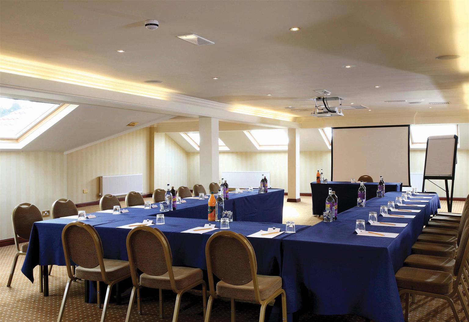 Best Western Rockingham Forest Hotel Corby Exterior foto